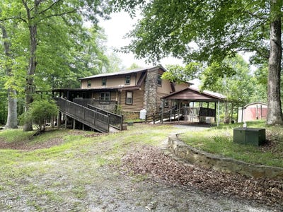 /international/us/2401-egan-road-big-stone-gap-va-110100160953/