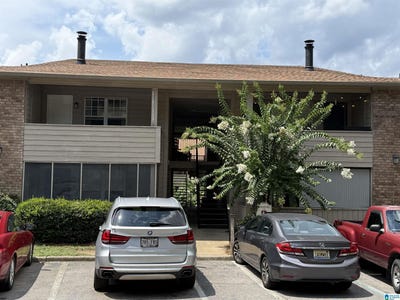 /international/us/1310-patton-creek-drive-hoover-al-110120422276/