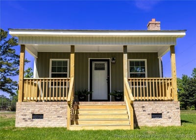 /international/us/1075-pine-street-pembroke-nc-110098915638/
