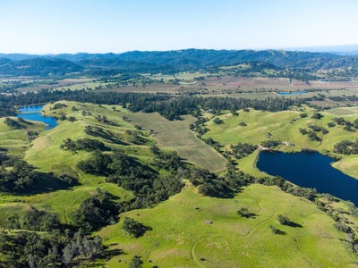 /international/us/16035-highway-128-calistoga-ca-110101030758/
