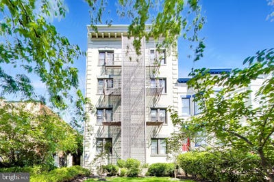 /international/us/116-n-carolina-avenue-se-washington-dc-110108533166/