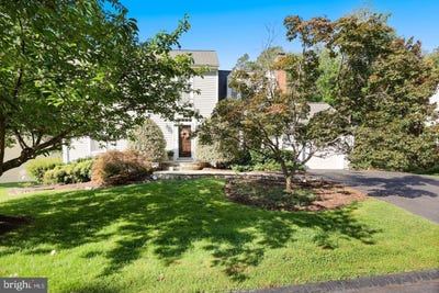 /international/us/10221-eagle-landing-court-burke-va-110120687270/