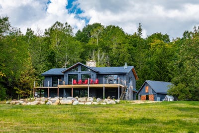 /international/us/41-sweetwood-farms-way-lake-placid-ny-110102141161/