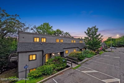 /international/us/129-cross-country-lane-tannersville-pa-110109336377/