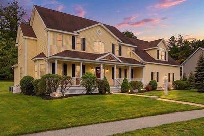 /international/us/9-boxwood-rd-westford-ma-110108348516/