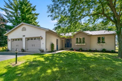 /international/us/1040-saddle-ridge-portage-wi-110101215169/