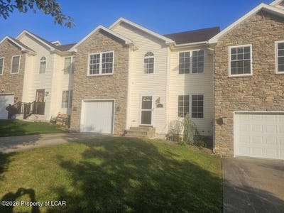 /international/us/19-kyra-way-plains-pa-110120464372/