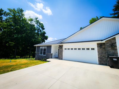 /international/us/237-glei-court-hillsdale-mi-110107437148/