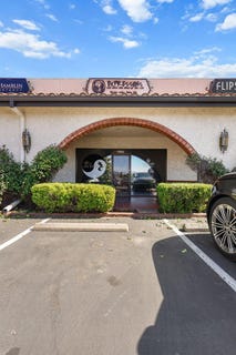 /international/us/2785-bechelli-lane-redding-ca-110106341136/
