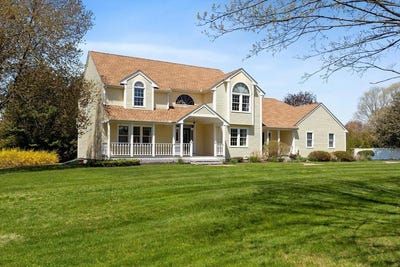 /international/us/10-baldwin-rd-westford-ma-110107807454/
