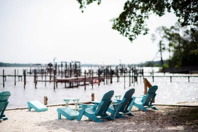 /international/us/2895-leahs-lane-navarre-fl-110107536904/