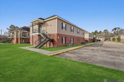 /international/us/31855-la-hwy-16-denham-springs-la-110105860316/