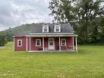 /international/us/8-rabbit-college-road-petersburgh-ny-110101222739/