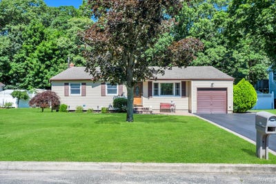 /international/us/25-walter-drive-nesconset-ny-110109507181/