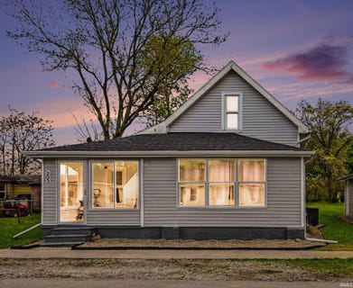 /international/us/205-e-smith-street-milford-in-110108018717/