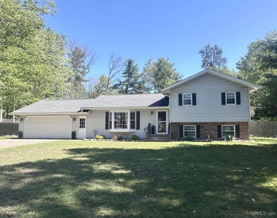 /international/us/w8862-w-lakeview-drive-iron-mountain-mi-110110101084/