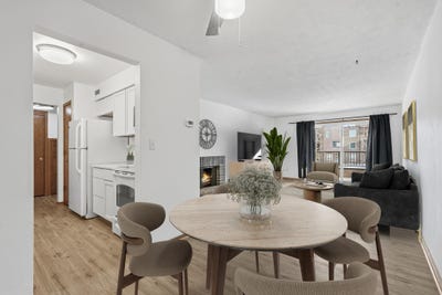 /international/us/2200-midland-grove-road-roseville-mn-110107535193/