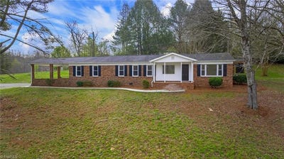 /international/us/3767-nc-highway-704-w-westfield-nc-110106926424/