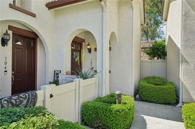 /international/us/33560-willow-haven-lane-murrieta-ca-110106921790/
