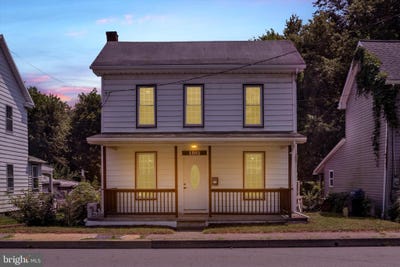 /international/us/1002-n-market-street-duncannon-pa-110101260752/