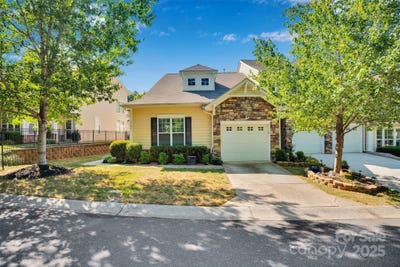 /international/us/1143-crown-vista-drive-fort-mill-sc-110101290246/