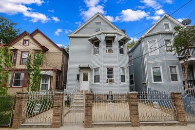 /international/us/89-burgess-pl-passaic-nj-110110338123/