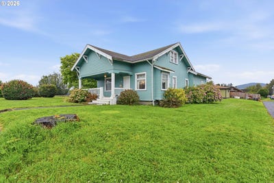 /international/us/906-c-st-myrtlepoint-or-110107612223/