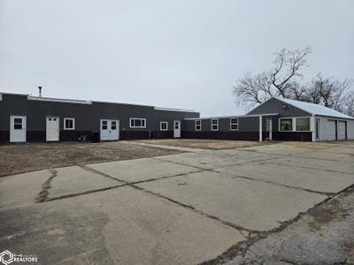 /international/us/117-n-jefferson-street-ottumwa-ia-110104822157/