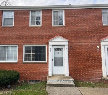 /international/us/421-kenwood-drive-euclid-oh-110104275985/
