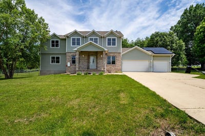 /international/us/9821-gabriel-drive-bloomington-il-110108394824/