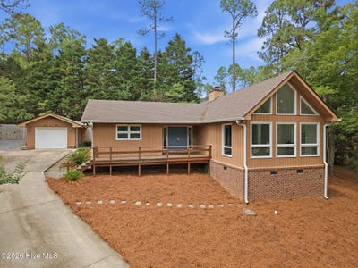 /international/us/7-ash-court-pinehurst-nc-110108496052/