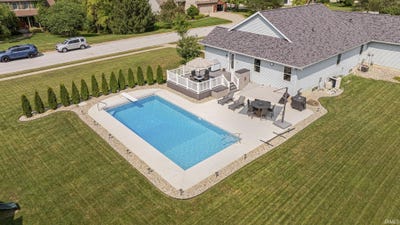 /international/us/9428-poplar-creek-place-leo-in-110101236274/