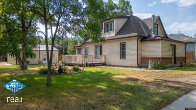 /international/us/326-s-4th-street-douglas-wy-110100997655/