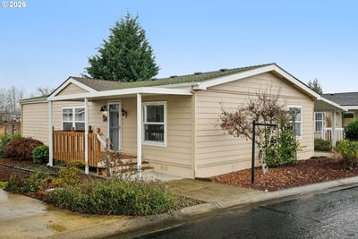 /international/us/51540-westlake-dr-scappoose-or-110104599876/
