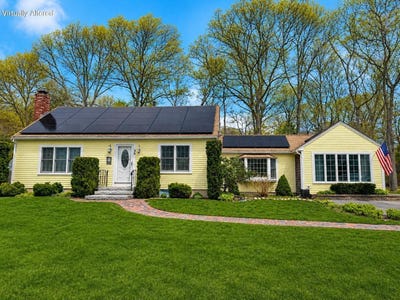 /international/us/38-kiahs-way-east-sandwich-ma-110107830005/