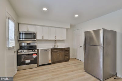 /international/us/305-s-warminster-road-hatboro-pa-110107545342/