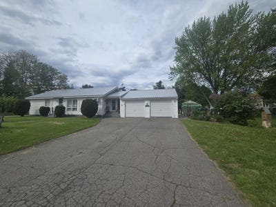 /international/us/61-fairfax-street-bangor-me-110108340978/