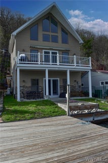 /international/us/8582-w-lake-road-hammondsport-ny-110107540227/