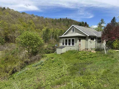 /international/us/302-us-rte-7-pownal-vt-110107962813/