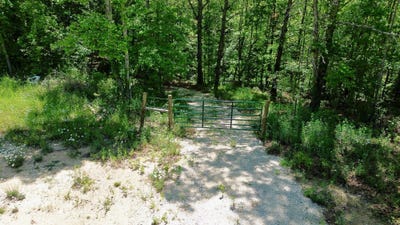 /international/us/16-coal-camp-road-hitchins-ky-110099442287/