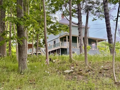 /international/us/54-elizabeth-street-portland-me-110107401100/