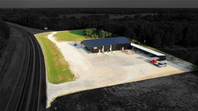/international/us/202-county-road-1270-detroit-tx-110110065905/