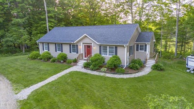 /international/us/15-cone-ave-great-barrington-ma-110108880872/