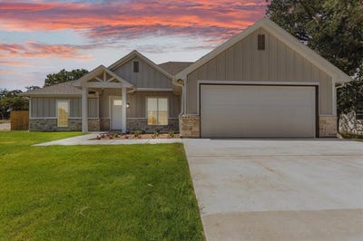 /international/us/419-redbud-lane-tolar-tx-110100769154/