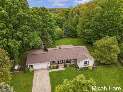 /international/us/7720-house-court-ne-belmont-mi-110099797169/