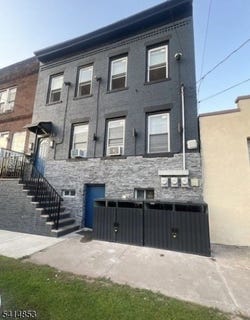 /international/us/21-alva-st-bloomfield-twp-nj-110108684216/