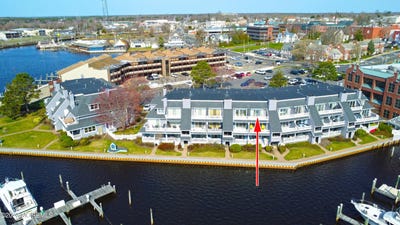 /international/us/210-spinnakers-cove-toms-river-nj-110106756395/