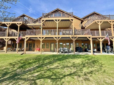 /international/us/1824-2-parkland-drive-pv-arkdale-wi-110106099504/