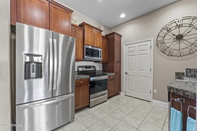 /international/us/14575-w-mountain-view-boulevard-surprise-az-110107809227/