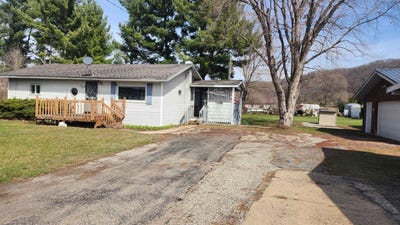 /international/us/17432-oakes-road-boscobel-wi-110107200359/